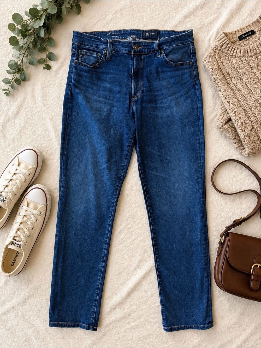 AG Jeans Mari Mid Rise Slim Straight Japanese Denim Jeans Size 31